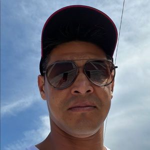 Meet your Posher, Alvaro